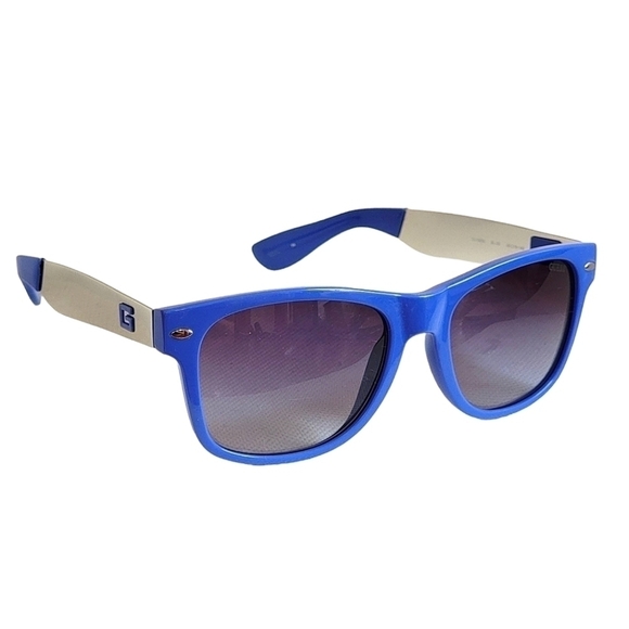 Retro GUESS Unisex Sunglasses Cornflower Blue Silver Retro 90s Vibe Shades - Picture 1 of 10